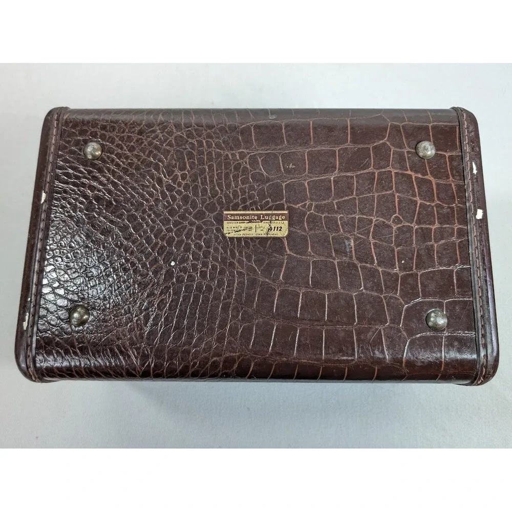 Vintage Samsonite Shwayder Bros Train Case Faux Alligator Embossed Style 4112